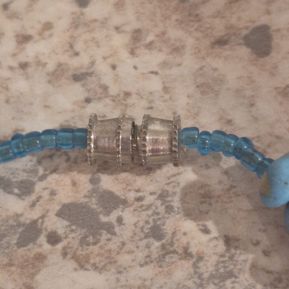 Shell and Stone Necklace - Picture 4 of 4